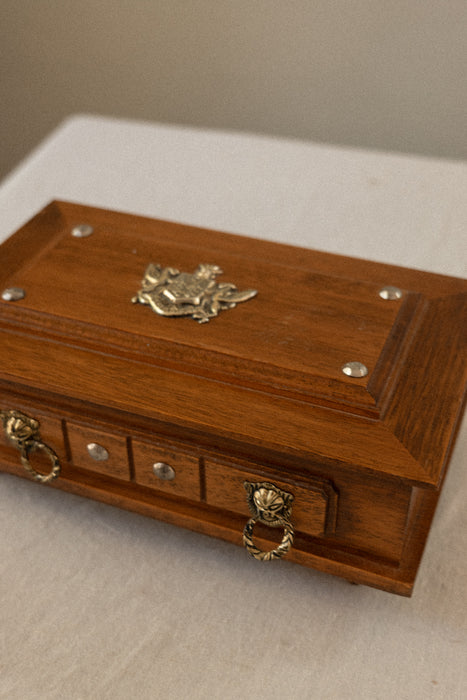 Vintage wood jewlery box